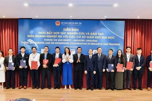 Việt Nam thúc đẩy hợp tác đào tạo với doanh nghiệp FDI để 'giải khát' nhân lực chất lượng cao