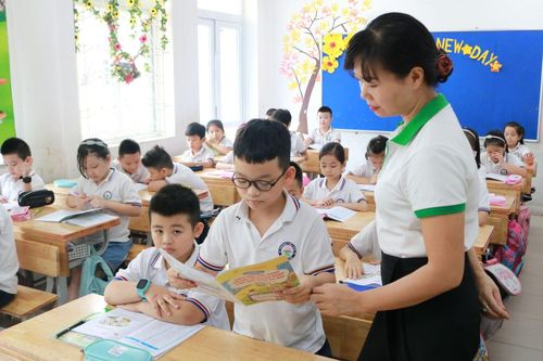 Thống nhất về tuyển dụng và sử dụng