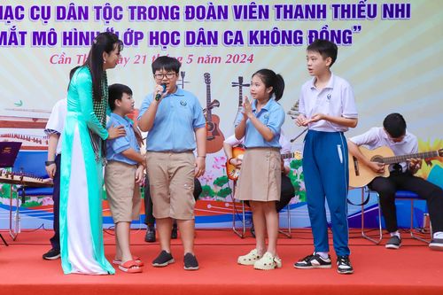 Khơi dậy đam mê dân ca, nhạc cụ dân tộc cho học sinh