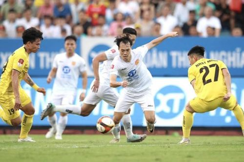 Nam Định thua sốc Hải Phòng FC trên sân nhà