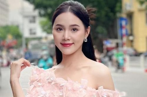 Sao Việt: Minh Thu tình tứ bên Tô Dũng, Thu Quỳnh sinh con gái