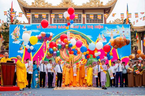Chức sắc, tăng ni và đồng bào Phật tử tiếp tục xây dựng khối đại đoàn kết