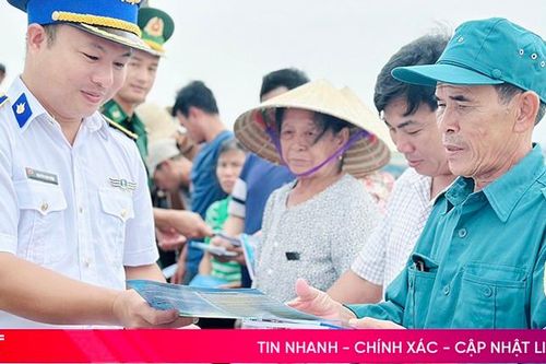Cảnh sát biển đồng hành với ngư dân Hà Tĩnh