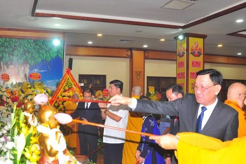 Đại lễ Phật đản năm 2024: Thắp sáng thế gian bằng ánh sáng từ bi và trí tuệ