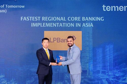 LPBank nhận giải thưởng 'Triển khai Core Banking nhanh nhất châu Á'