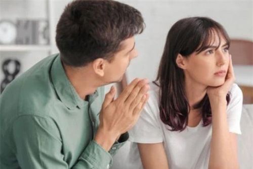 49 ngày ông nội tôi định về quê, nghe bạn trai yêu 7 năm nói tôi muốn chia tay luôn