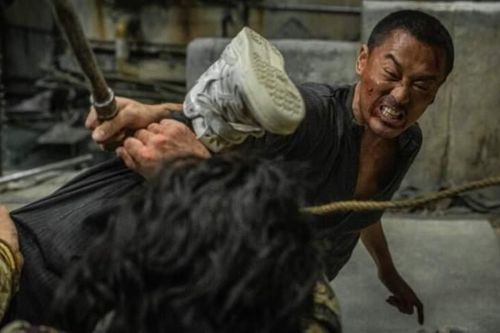 Cổ Thiên Lạc cùng dàn nam thần TVB 'gây bão' màn ảnh với 'Cửu Long Thành Trại: Vây Thành'