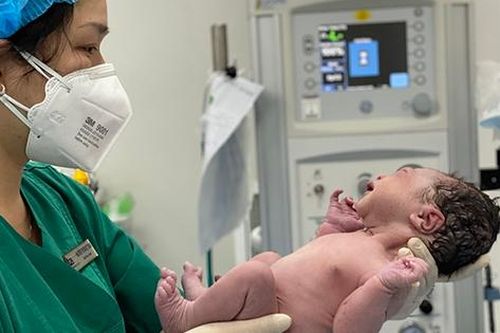 'Chạy đua' sinh con năm rồng