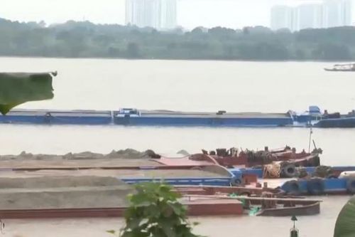 Hà Nội: Phối hợp quản lý hoạt động khai thác cát, sỏi lòng sông khu vực giáp ranh Phú Thọ