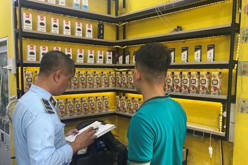 TP. Hồ Chí Minh: Xử lý gần 20 vụ vi phạm về thuốc lá điện tử, giá trị hơn 5,2 tỷ đồng