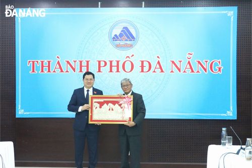 Chia sẻ kinh nghiệm công tác HĐND giữa Đà Nẵng và Champasak (Lào)