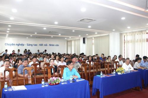 Công đoàn Viên chức tỉnh Khánh Hòa: Tuyên truyền Nghị quyết Đại hội XIII Công đoàn Việt Nam và tư vấn pháp luật