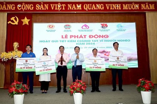 Phát động 'Ngày gửi tiết kiệm chung tay vì người nghèo năm 2024'