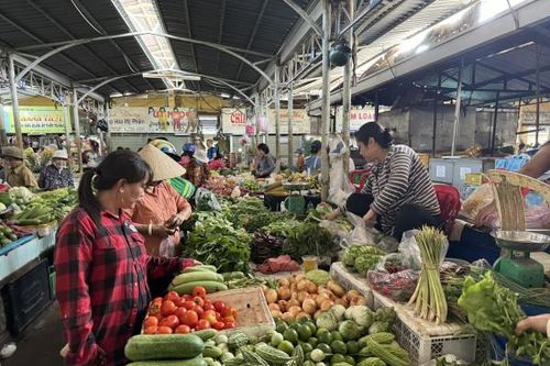 Nha Trang: Nhiều loại thực phẩm tăng giá