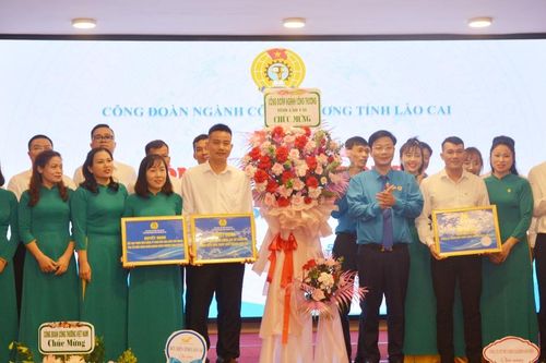 Thành lập Công đoàn cơ sở Công ty TNHH MTV Hóa chất Đức Giang Lào Cai