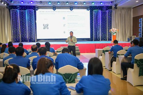 Khai mạc lớp bồi dưỡng nghiệp vụ cán bộ Đoàn cơ sở năm 2024