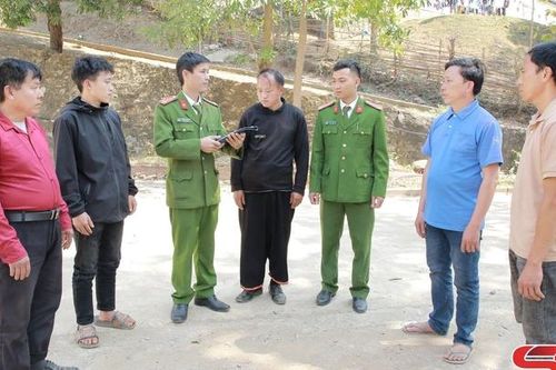 Giữ vững an ninh trật tự từ cơ sở