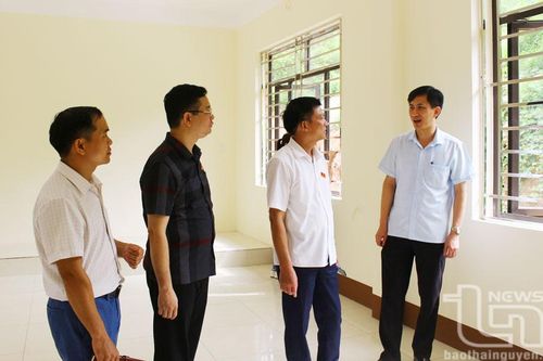 Khảo sát công tác giáo dục tại vùng đồng bào dân tộc thiểu số