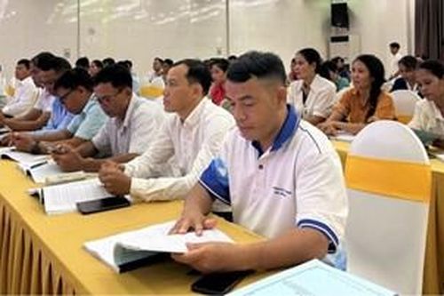 Nâng cao năng lực cán bộ Mặt trận cơ sở trong giám sát