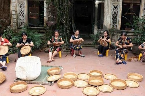 Bài 2: Cùng làng nghề vươn khơi