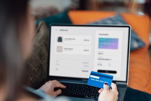 Nhiều người trẻ tại Indonesia ngập trong nợ vì mua trước trả sau