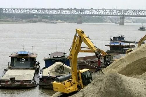 Yêu cầu kiểm tra vi phạm khai thác cát ở Ba Vì
