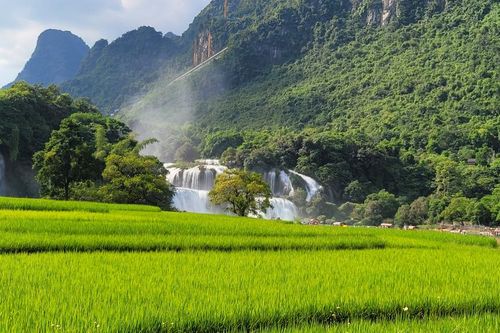 Thác Bản Giốc lọt top 21 thác nước đẹp nhất thế giới