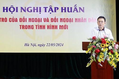 Thu hút nhân dân xây dựng hình ảnh Việt Nam hòa bình, hữu nghị