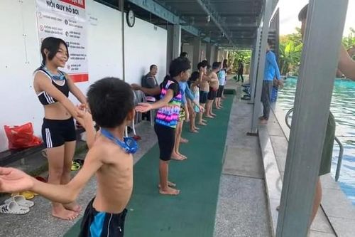 Mùa hè đến, bác sĩ hướng dẫn cứu trẻ đuối nước