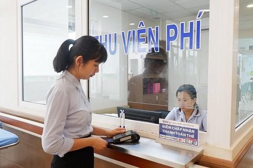 Từ 1-6, ngành y tế Hà Nội thực hiện thanh toán phí, lệ phí không dùng tiền mặt