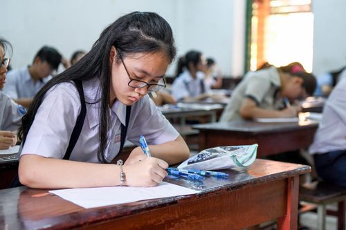 Đừng để thí sinh kiệt sức vì áp lực tranh suất vào lớp 10