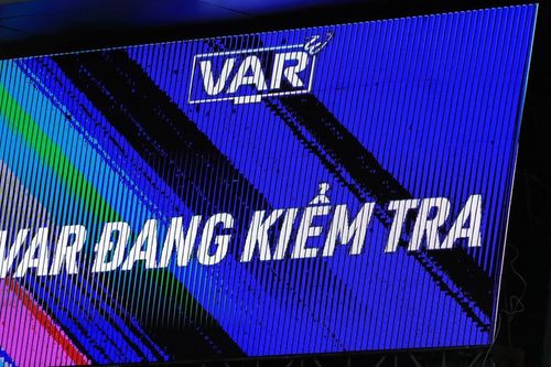 VAR cho hai trận đấu cực 'nóng' của V-League vòng 21