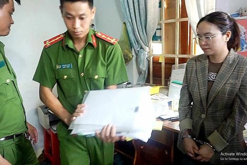 Bắt giám đốc và kế toán HTX làm 'khống' hồ sơ chiếm đoạt tiền Nhà nước