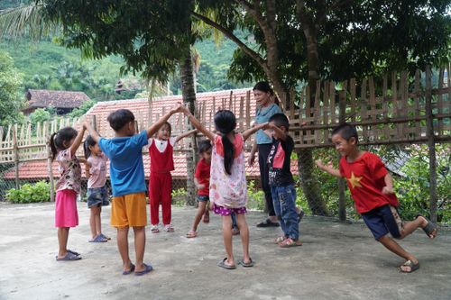 Nhà giáo vui chờ lương mới