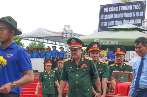 Thiêng liêng ngày đón các anh về yên nghỉ trong lòng đất mẹ quê hương