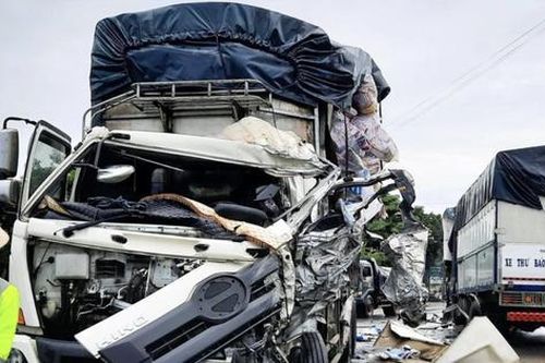 Vụ 2 ô tô tông trực diện trên Quốc lộ 9: Phát hiện một tài xế dương tính ma túy