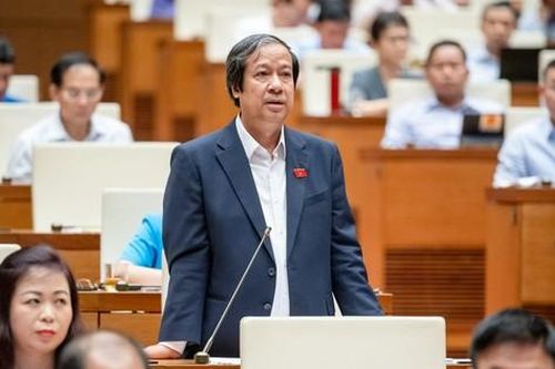 Bộ trưởng Giáo dục: Lương, thu nhập giáo viên ký hợp đồng thấp, chưa động viên người lao động