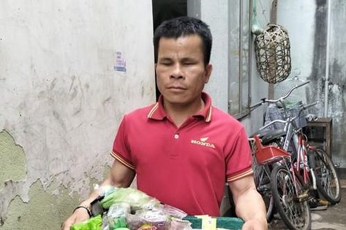 Tiếp vụ người khiếm thị bị xe buýt ngó lơ ở Đắk Lắk: Có người nói 'nuốt lệ vào tim'