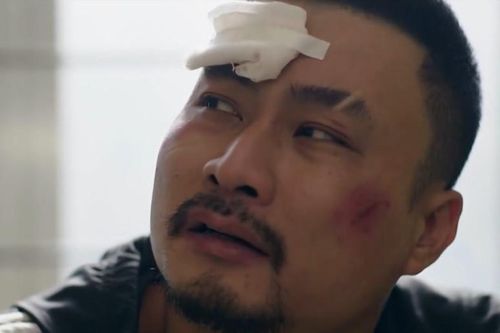 'Người một nhà' tập 17: Trí cay đắng vẫn mong mẹ hạnh phúc