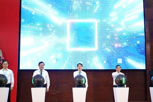 Chuyển đổi số đã tiết kiệm gần 37 triệu giờ làm việc của người dân