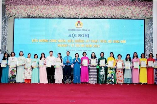 Tháng Công nhân 2024: Biểu dương 182 cán bộ, nhân viên y tế giỏi của Thủ đô
