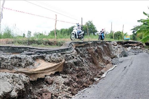 Cấm toàn bộ xe ô tô lưu thông trên đường 965 U Minh Thượng do sạt lở