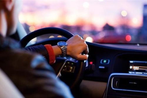 Chuyên gia chia sẻ mẹo tiết kiệm xăng hiệu quả trong thời buổi giá xăng dầu tăng chóng mặt