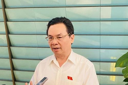 Bên lề Quốc hội: Kiểm soát vàng, giá vé máy bay tăng