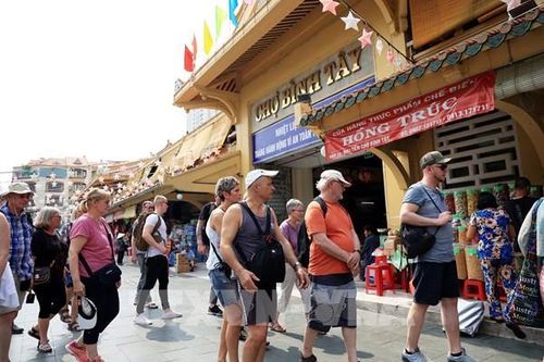 Du khách châu Âu ưa chuộng du lịch Việt Nam dịp hè 2024