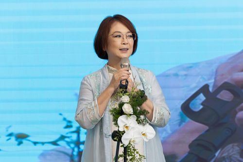 Mỹ nhân phim 'Bao Thanh Thiên' đến Việt Nam do một mối duyên kỳ ngộ