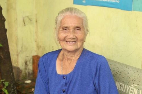 Nữ nghệ sĩ nổi tiếng hành nghề từ năm 10 tuổi, U90 vẫn ở nhà thuê, chạy ăn từng bữa