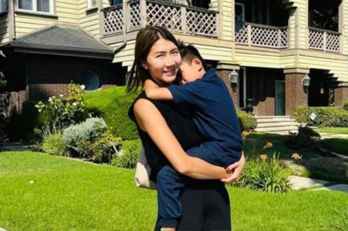 Cựu siêu mẫu Việt ly hôn chồng, được chu cấp 100 triệu/tháng vẫn làm đủ nghề tại Mỹ để mưu sinh