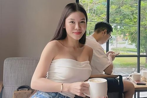 Bạn gái Đặng Văn Lâm tư vấn về cách dùng nước ngọt không calo khi giảm cân
