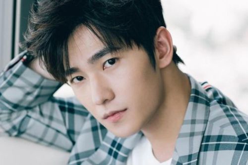 Dương Dương phủ nhận tin đồn hẹn hò kiều nữ, danh mỹ nam 'hẹn hò cả CBiz' liệu có bị lung lay?
